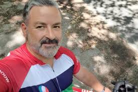 Crowborough rugby veteran going 'above and beyond' to raise money for  charity