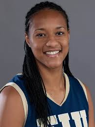 Elisa Carey's Instagram, Twitter & Facebook