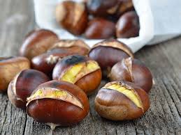 Gesund Essen Auf Dem Weihnachtsmarkt So Geht S Elle Kastanien Rezept Rezepte Esskastanien