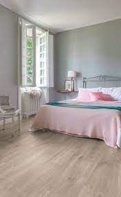 How To Find The Bedroom Flooring Of Your Dreams Bedroom Flooring Classic Bedroom Natural Laminate Flooring
