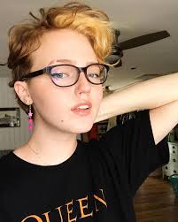 Abi Fowler's Instagram, Twitter & Facebook