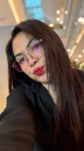 I pay too many bills to be paying attention to people that don't pay my  bills 😩🙄😂