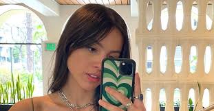 Последние твиты от olivia rodrigo (@olivia_rodrigo). Olivia Rodrigo Parents Taught Her To Always Do The Right Thing