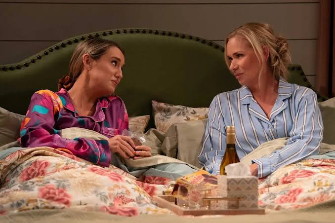 Lainey Wilson's New 'Leanne' Role Has Fans Calling Her “the Next Reba”