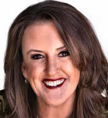 Stephanie Callihan's Instagram, Twitter & Facebook