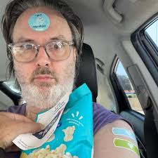 Manual stitch to Roger Tomlin. There must be balance. #guitar