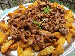 Inimile și pipotele de pasăre (pui, rață, gâscă, curcan) sunt foarte gustoase dacă sunt gătite corect. Pipote Si Inimi Pe Cartofi Aphex