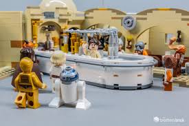 The designers did a marvelous job. Lego Star Wars Cantina Bar Off 63