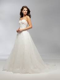 Our free wedding planning website and guides can help you with every aspect of getting married from the engagement through to your honeymoon. Lazaro Wedding Dresses From Fall 2020 Bridal Fashion Week