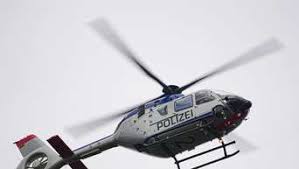 Die beamten fanden den mann verletzt in seiner wohnung, wie die polizei. L3solu2nk2bybm