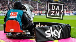 Dazn have acquired the rights to broadcast serie a matches over the next three years for a fee of around £720m per season. Bericht Sky Bleibt Wichtigster Tv Partner Der Bundesliga Auch Dazn Sichert Sich Rechte Sportbuzzer De