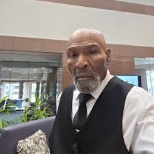 Can we discuss the misinformation about veggies in canine? No snarky  answers this is a real discussion I am currently researching a book