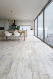 Driftwood Effect Rustic White Floor Tile Woodflooringmaple Rustic Flooring White Tile Floor House Flooring