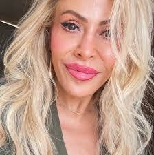 Dawn Destefano's Instagram, Twitter & Facebook