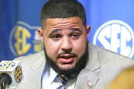 Saints trade up, select Texas A&M center Erik McCoy in Round 2 of NFL draft 