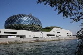 Elle compte 116 927 habitants, ce qui en fait la plus peuplée des communes. La Seine Musicale Boulogne Billancourt Aktuelle 2021 Lohnt Es Sich Mit Fotos