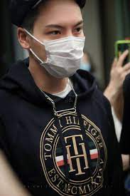 陳偉霆 20201014酒店路透牙齒精同萌會飯拍 william chan fanpics shanghai oct 14 2020 cr 牙齿精同萌会 instagram williams laughter 陳偉霆 陈伟霆 ウィリア chan williams shanghai