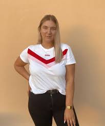 Besonders joelina karabas hat aber kein problem damit, ihre kritiker in die schranken zu weisen. Erstes Baby Danni Buchners Tochter Joelina Wird 21 Promiflash De