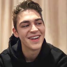 Icons de Hero Fiennes Tiffin, para...