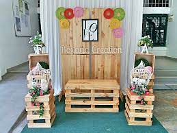 Antara yang dihasilkan beliau adalah kabinet, pelamin, katil dan kerusi bayi, meja makan dan sebagainya. Roxana Creation Butik Pengantin Shah Alam Pelamin Kayu Rustic Terkini