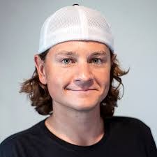 Darren Schaefer's Instagram, Twitter & Facebook