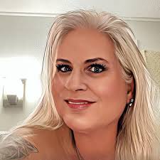 Completing and framing a 500 piece wooden puzzle