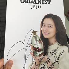 문채원(文彩元, 1986년 11월 13일 ~ )은 대한민국의 배우이다. ë¬¸ì±„ì› ì˜¤ê°€ë‹ˆìŠ¤íŠ¸ì œì£¼ ë¬¸ì±„ì›ì´ ê²°í˜¼ ì¶•í•˜í•´ì¤Œ ã…Žã…Ž