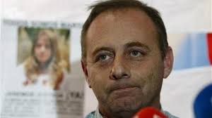 Parece ser que se ha borrado el hilo sobre marta del castillo,no lo encuentro. El Nuevo Mensaje Controvertido Del Padre De Marta Del Castillo A Raiz Del Caso De Diana Quer