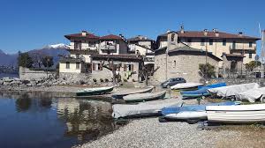 The main portion of the current buildings was constructed in the 10th century in romanesque style upon former roman ruins. Rubrica Lecco Ieri Oggi La Riva Bianca Di Lierna Lecco News Notizie Dell Ultima Ora Di Lecco Lago Di Como Resegone Valsassina Brianza Eventi Traffico