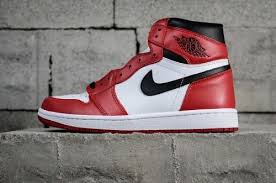 Air Jordan 1 Retro High Og Chicago White And Black Varsity Red Nike Air Jordan 1 Retro High Og Banned Chicago White Black Varsity Red 555088 101 Air Jordans Nike Air Jordan Shoes Jordan 1 Retro High