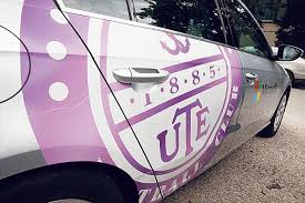 2015 09 02 14 óra 10 perc Ujpest Cimer Miatt Rongaltak Meg Az Autojat