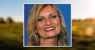 Patsy Perry's Instagram, Twitter & Facebook