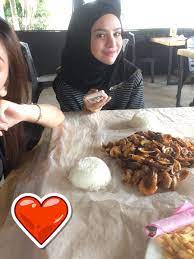 Kebetulan masa kejadian bersama staff kt hospital uruskan sorang staff yang sakit di bawa ke hospital. Ayu On Twitter Foodhunter With Bbg Dkny Arab Kitchen In Alor Setar Kedah Https T Co 7jewiqtvdx