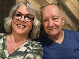 Hello, I'm Bob and something to know about me is I love to smile, say  hello, cook food, get a walk in the morning if I can.