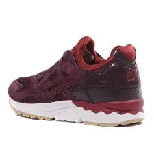Une sélection de chaussures de ville pour hommes en cuir ou veau velours à découvrir sans plus attendre. Gel Lyte V Homme Chaussures Bordeaux Asics