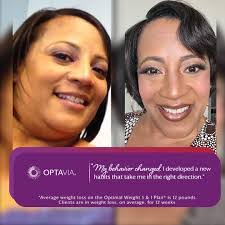 Julie Auer's Instagram, Twitter & Facebook