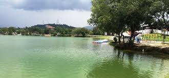 Tak hanya candi, beberapa tempat wisata sana juga menarik untuk didatangi, mulai dari area pegunungan, wisata kekinian, hingga kebun untuk memetik buah. Nak Tenangkan Fikiran 15 Tempat Menarik Di Gombak Sesuai Untuk Persinggahan Anda Ammboi