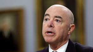 Washington Post gives Mayorkas three Pinocchios for claiming illegal  migrants are 'promptly removed'