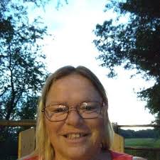 Mona Farmer (@farmer_mona)