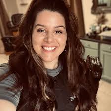 Teri Barrett's Instagram, Twitter & Facebook