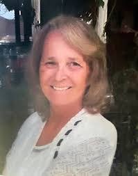 Dee Haley's Instagram, Twitter & Facebook