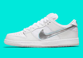 In addition to the white colorway, diamond supply co. Nike Sb Dunk Diamond Release Date Info Sneakernews Com