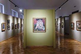 Muzeul unirii din iasi, iluminat in timpul unui spectacolului vizual si auditiv de 15 minute. Muzeul De ArtÄƒ IaÈ™i Descopera Nord Est