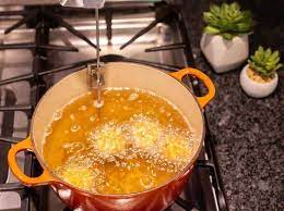 5 Tips Menggoreng Dengan Menggunakan Teknik Deep Frying Renyah