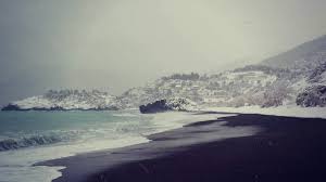 The sunny , the rainy , the windy but always the perfect feeling of limnionas beach in the central evia , greece. Limniwnas Eyboias To Xioni Eftase Sth 8alassa Pics