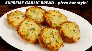 Supreme Garlic Bread Pizza Hut Style Recipe Cookingshooking Youtube Garlic Bread Pizza Garlic Bread Pizza Hut