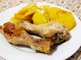 картошка с грибами и курицей в духовке с майонезом Kurica S Kartoshkoj V Duhovke S Majonezom I Chesnokom Recept S Foto