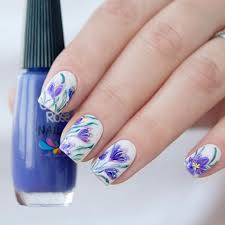 You can paint a flowers on nails by different methods and types. 12 Incredible Flower Nail Designs To Try This Weekend Sonailicious