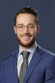 Erin Rew's Instagram, Twitter & Facebook