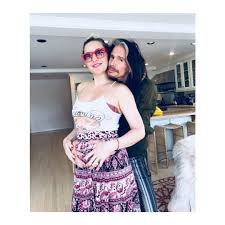 Her birthday, what she did before fame, her family life, fun trivia facts, popularity soul singer and entertainment royalty known widely as the daughter of aerosmith's steven tyler and the. Steven Tyler People Com